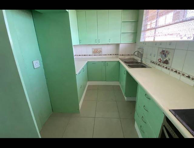 2 BEDROOM APARTMENT FOR SALE IN BEDFORD GARDENS